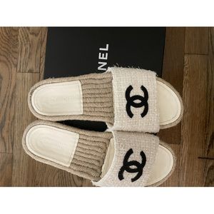 Perfect condition worn once all original packaging included